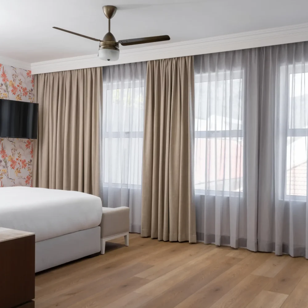 SILVERTREE ROOM 1